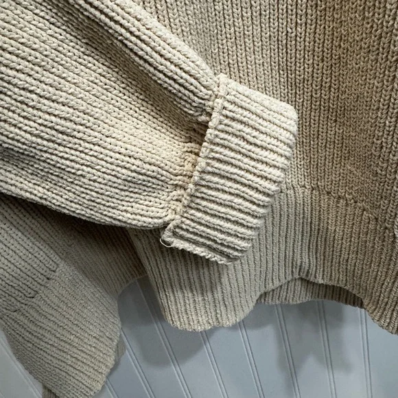 Abercrombie & Fitch Cozy Cream Sweater - Picture 6 of 10